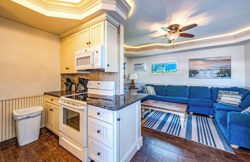 North End Condo | Beautiful 2BR/2BA Condo w/Pool-Sleeps 8 & Only 2 Blocks to Ocean City Beach!