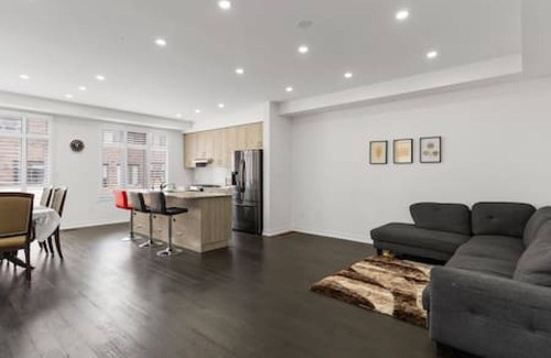 Halton Regional Municipality House | Beautiful 3 BD Home away from Home