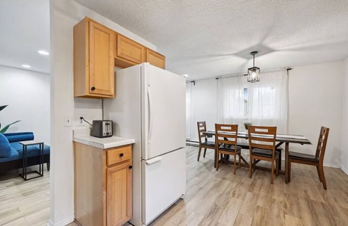 Seward Apartment | Beautiful 3 Bed/1 Bath Duplex in a quiet neighborhood near downtown Minneapolis