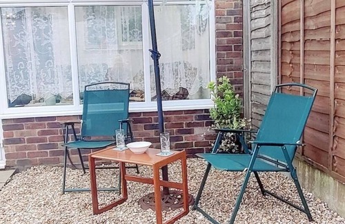 Bognor Regis House | Beautiful 3 bed hse with parking and garden