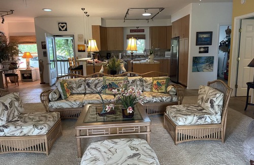 Wailua Homesteads House | Beautiful 3 Bed Home in the Wailua Rise Estates, TVNC 1079, 377/night for four