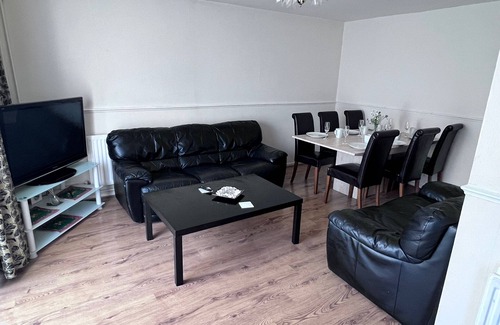 High Wycombe House | Beautiful 3-bed House in High Wycombe