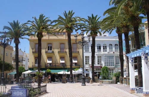 Costa Esuri House | Beautiful 3 bed townhouse in Andalucia ideal for families, golf. Shared Pool.