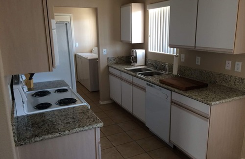 Lake Havasu City House | Beautiful 3 Bed 2 Bath Home, sleeps up to 8. Private and Quiet Neighborhood!