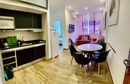 Copacabana Apartment | Beautiful 3 bedroom, first block from beach, posto5