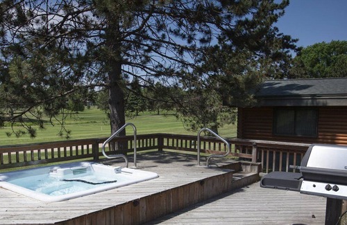 Breezy Point Apartment | Beautiful 3 bedroom unit at resort, sleeps 8