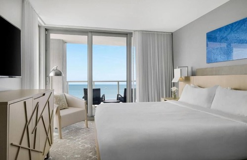 Marco Island Hotel | Beautiful 3 bedroom villa at Marriott's Crystal Shores Marco Island