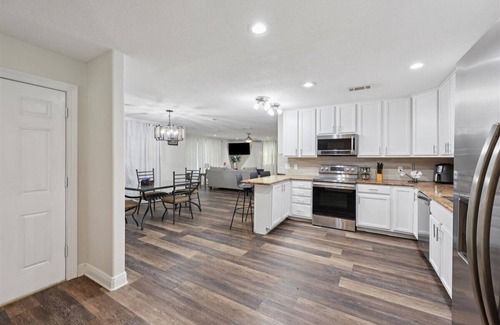Bridge City House | Beautiful 3 bedroom 2 1/2 bath in Bridge city