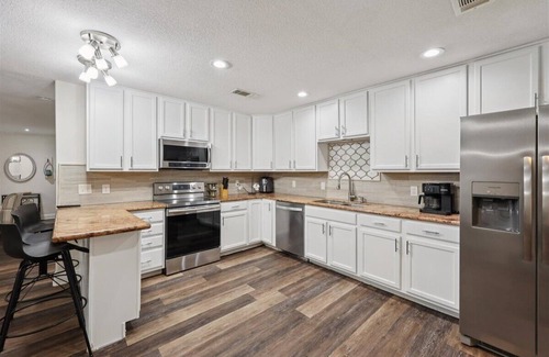 Bridge City House | Beautiful 3 bedroom 2 1/2 bath in Bridge city