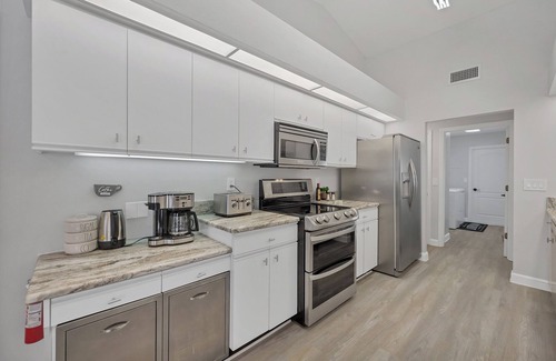 Nokomis House | Beautiful 3-bedroom house with a Salt Water Pool, Close to Sarasota