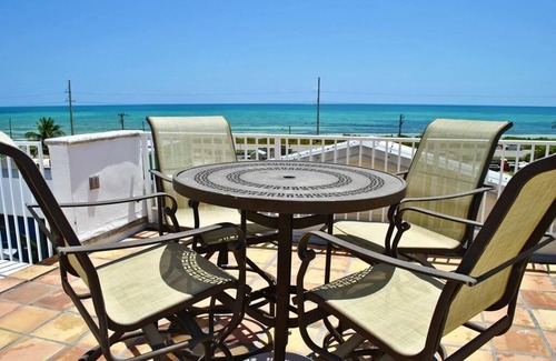 Islamorada House | Beautiful 3 Bedroom Condo with Ocean Views Located in Lower Matecumbe