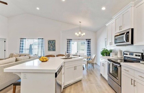 Orem House | Beautiful 3 bedrooms w/Waffles and Pets Welcome!