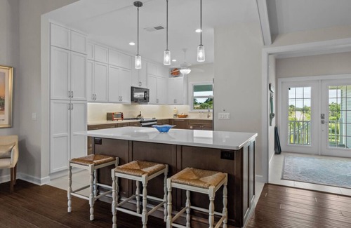 Murex Lakes House | Beautiful 3-BR Sanibel Home with a Private Pool – Short Walk to the Beach!