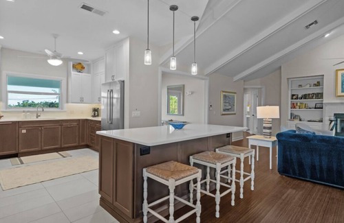 Murex Lakes House | Beautiful 3-BR Sanibel Home with a Private Pool – Short Walk to the Beach!