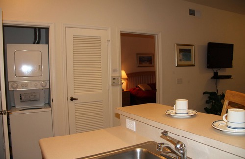 Venetian Bay Villages House | Beautiful 3 BR Townhome in Gated Community Close to All Attractions !
