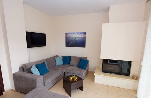 Corfu Town House | Beautiful 3 storey house near Corfu town, free parking, garden and balconies