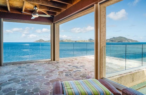 Cliffdwellers Villa | Beautiful 3 story 8,000 sq ft Oceanside Mansion