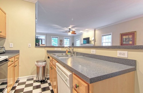 Wilmington Historic District House | Beautiful 3BR Historic Downtown - Sleeps 7 - Pets Welcome - Walk to the River!