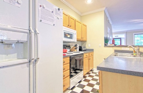 Wilmington Historic District House | Beautiful 3BR Historic Downtown - Sleeps 7 - Pets Welcome - Walk to the River!