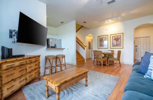 Regal Palms House | Beautiful 4 Bed Villa up to 8 guests- Regal Palms - 33132 CA