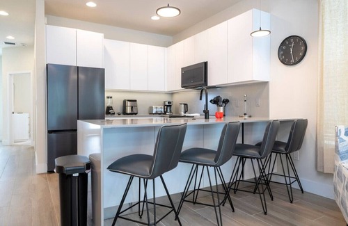 Four Corners Apartment | Beautiful 4-bedroom House with Splash Pool