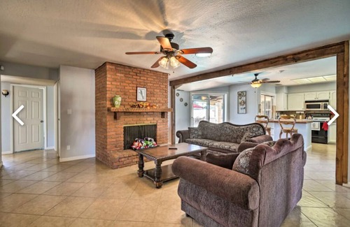 Glendale House | Beautiful 4 bedroom 2 bathroom with pool