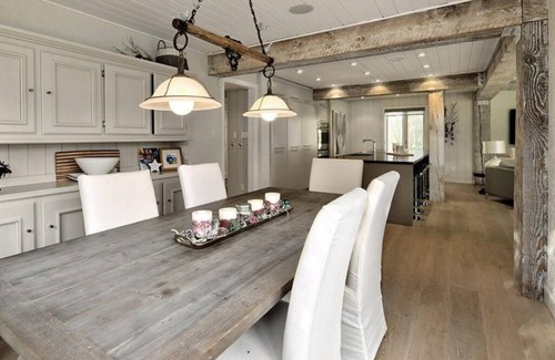 Clearview Ski Chalet | Beautiful 4 Bedroom Chalet in Collingwood/clearview/blue Mountains