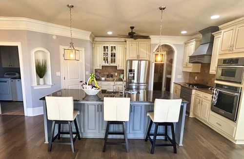 Evans House | Beautiful 4 bedroom Masters rental with amazing outdoors - 13 miles from Masters