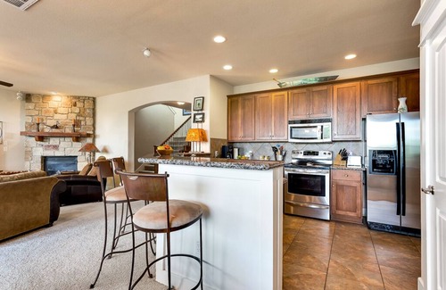 Jonestown House | Beautiful 4bdrm/4bath Home at Hollows Resort - 4 Pools/Hiking/Fitness Center!