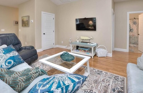 Tranquil Harbour House | Beautiful-4BR/3BA Home w/ Foosball,Air Hockey,Golf Cart Rental,Bicycles,Sleeps10