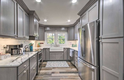 Northlake House | Beautiful 5 Acre Lakefront Private Retreat w/Boat Dock, Hot Tub, 5 Bdrm/5 bath