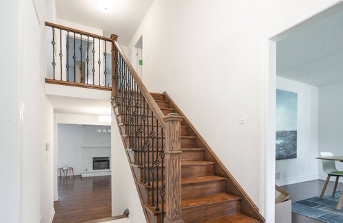 Richmond Hill Villa | Beautiful 5 Bedroom Villa, Modern Interior, surrounded by parks, trails& grocery