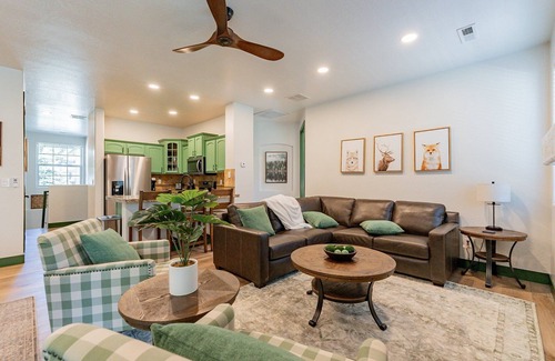 Ponderosa Trails House | Beautiful 5 Bedroom Flagstaff Home w/Private Spa