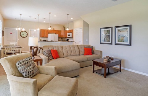 Ridgewood Lakes House | Beautiful 5 Bedroom home near Disney World