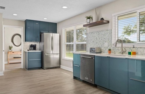 Clearwater House | Beautiful 5 bedroom Clearwater home, near beaches and downtown