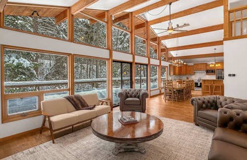 New Meadows Apartment | Beautiful 5 Bedroom 4 Bath Home with Hot Tub