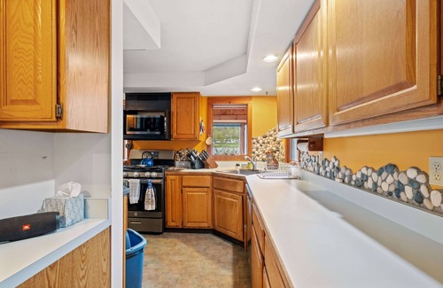 Lebanon House | Beautiful 6 Bedroom Lakefront Home w/Own Dock and beautiful foliage views. Please note that this home does not have air conditioning. Box fans are provided and because of our proximity to the lake, it is cooler in the evenings.