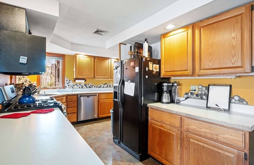 Lebanon House | Beautiful 6 Bedroom Lakefront Home w/Own Dock and beautiful foliage views. Please note that this home does not have air conditioning. Box fans are provided and because of our proximity to the lake, it is cooler in the evenings.