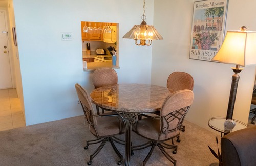 Siesta Key Condo | Beautiful 6th Floor One Bedroom Condo Overlooking the Bay