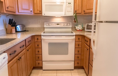 Siesta Key Condo | Beautiful 6th Floor One Bedroom Condo Overlooking the Bay