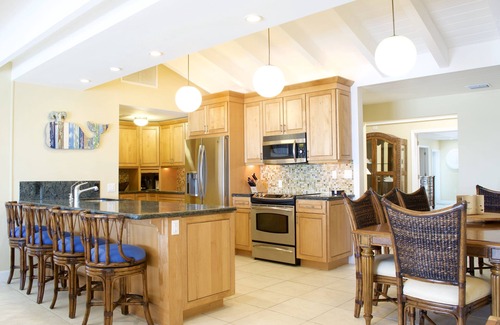 Islamorada House | Beautiful 7 BR estate in Islamorada, FL keys, with pool, dockage, & sandy beach!
