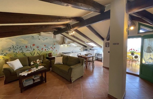 Montechiaro dʼAsti Apartment | Beautiful apartment for 2 guests with WIFI, A/C, TV, patio and pets allowed