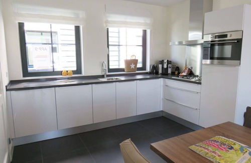 Uitdam Apartment | Beautiful apartment for 8 people with pool, WIFI, TV and terrace
