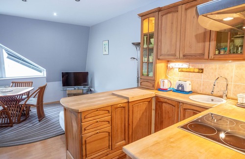 Terezvaros Apartment | Beautiful Air ConditionedApartment on a Silent Street - Opera/Downtown