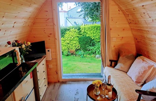 Carbis Bay Cabin | Beautiful and Cosy Garden Pod Saintives