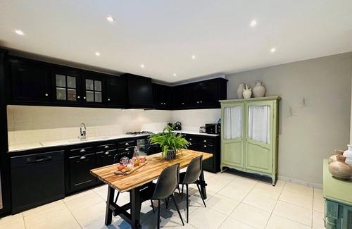 Pouzolles House | Beautiful and spacious character 6 bed home with large, private heated pool.