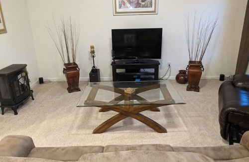 Greenwood House | Beautiful and spacious modern 3-bedroom house in Greenwood