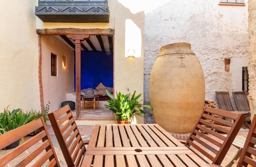 Pinos del Valle Villa | Beautiful Andalusian House with barbecue pool