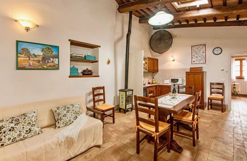Popoltaio-Schiacciato Villa | Beautiful apartment in villa for 8 people with A/C, pool, WIFI, TV and patio