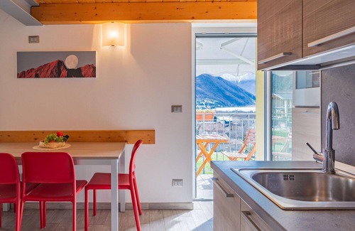 Novate Mezzola Apartment | Beautiful apartment for 5 people with WIFI, TV and balcony